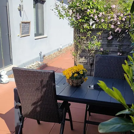Apartment Fuer 2 Personen Mit Garten & Radverleih